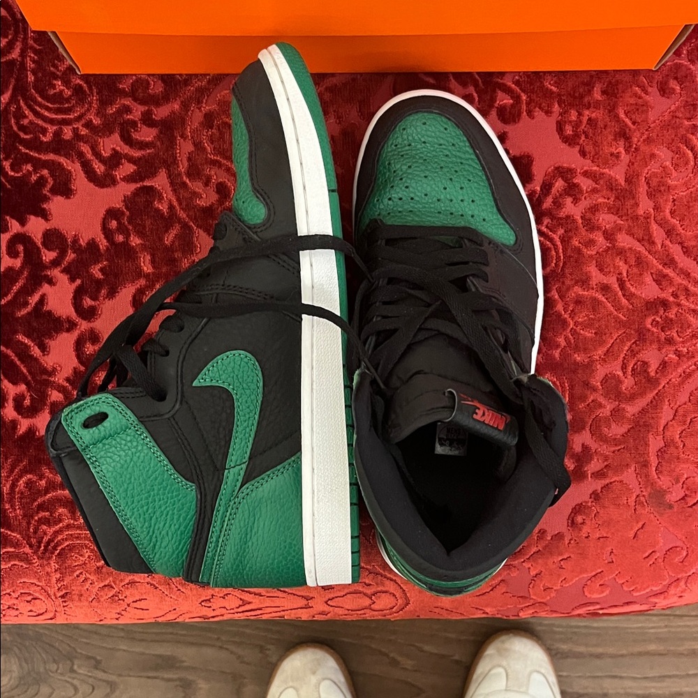 Jordan 1 Nike Men's Black and Green High-Top Sneakers - Picture 5 of 6